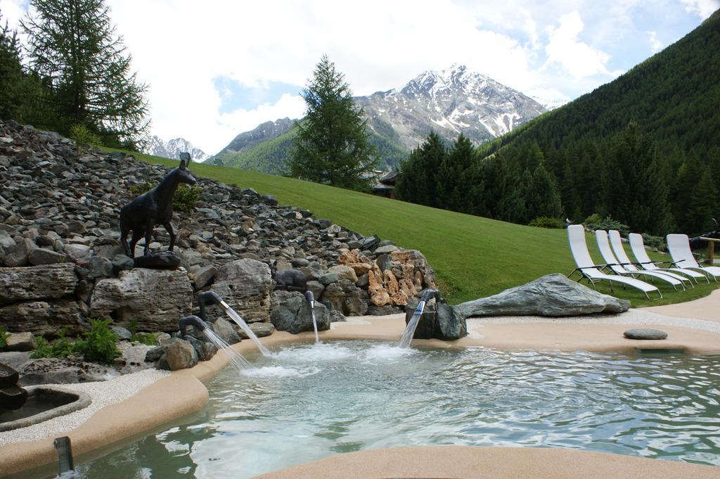 Eco Wellness Hotel Notre Maison Cogne Exteriör bild