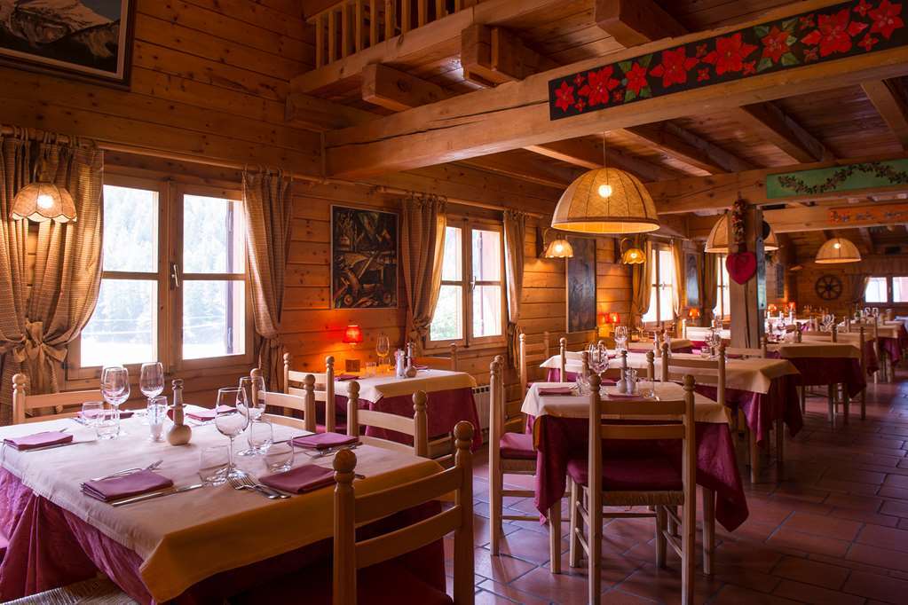 Eco Wellness Hotel Notre Maison Cogne Restaurang bild